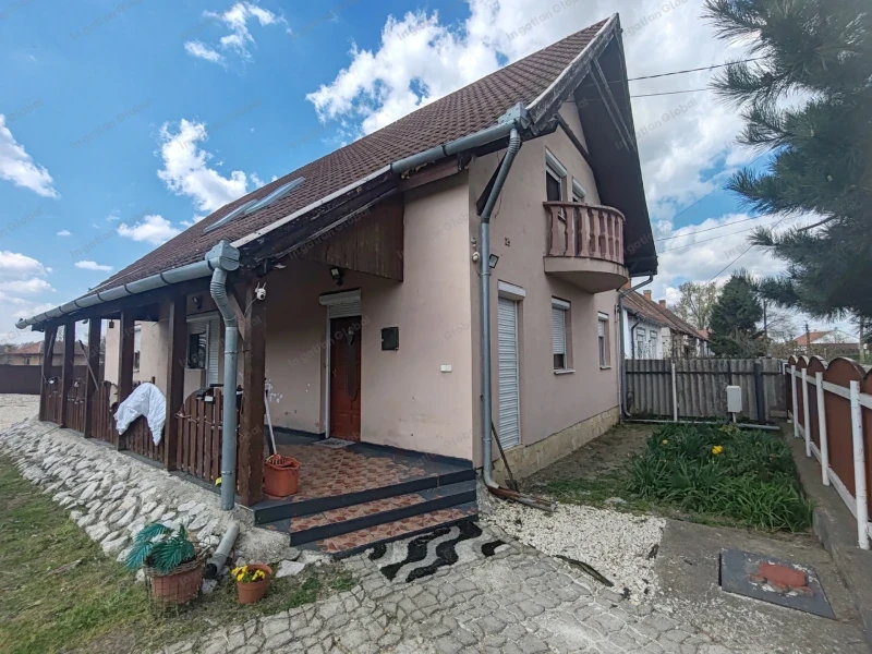 Kőtelek