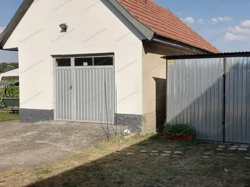 Szentlőrinckáta