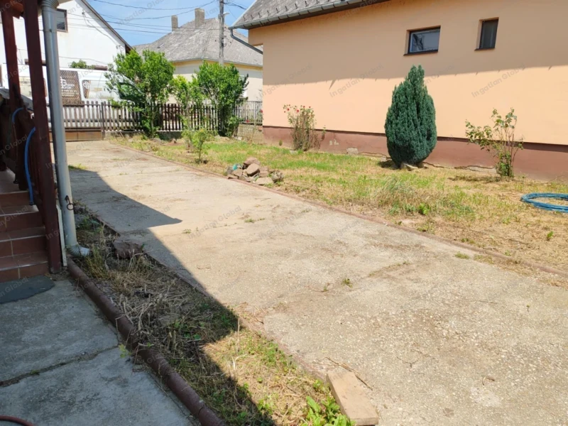 Semjénháza