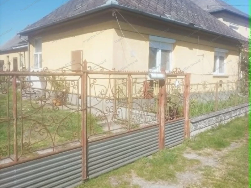 Sárkeresztúr