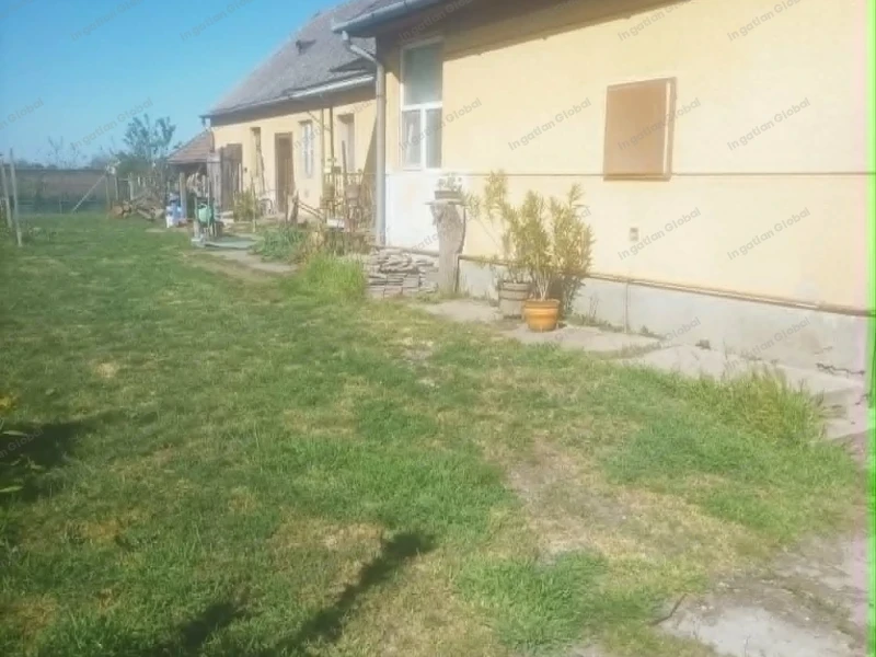 Sárkeresztúr